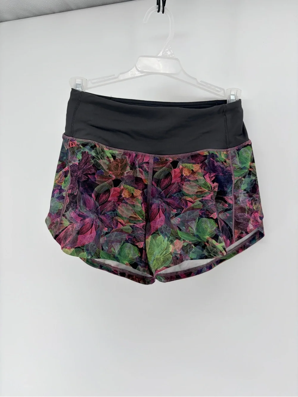Lululemon Speed Up Mid-Rise Lined Short 4